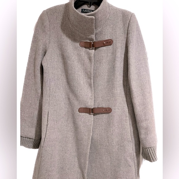Ralph Lauren Wool Coat, Faux Leather Clasps, size 10 - Picture 2 of 9